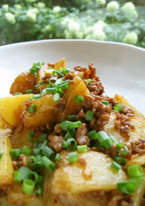 ビールがうまい！ドライカレー風ポテト-レシピのメイン写真