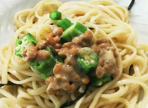 納豆と塩昆布の醤油バターうどん(乾麺)-レシピのメイン写真
