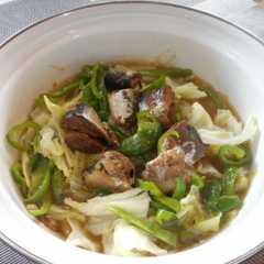 A picture of さんま缶と野菜の蒸し煮.