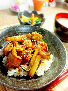 香ばしい✩焼き鳥丼-レシピのメイン写真