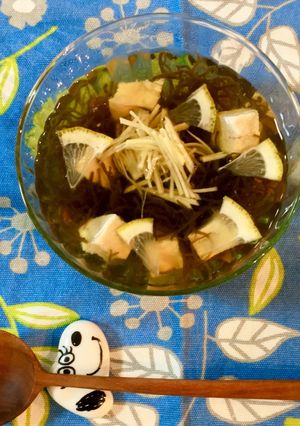 もずくと胸肉のレモン梅スープ-レシピのメイン写真