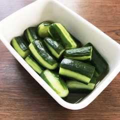 รูปของ 昆布茶とすし酢だけ！きゅうりの浅漬け