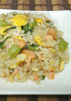 大根の葉と鮭の炒飯-レシピのメイン写真