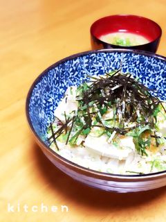 切ってのせるだけ!簡単ヘルシー豆腐丼-レシピのメイン写真