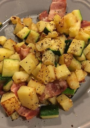 じゃがいもとズッキーニのチーズ炒め-レシピのメイン写真