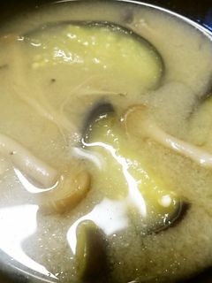 *なすとしめじのみそ汁*-レシピのメイン写真