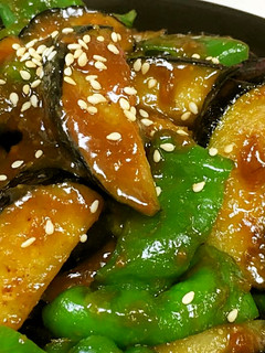 夏の定番!簡単茄子とピーマンの甘味噌炒め-レシピのメイン写真