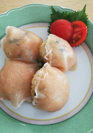 えごま油のおにぎり～生ハムの手鞠風-レシピのメイン写真