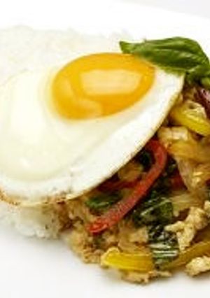 タイ風・鶏肉甘辛炒めごはん（ガパオ）-レシピのメイン写真