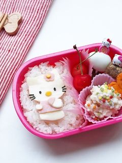 【キャラ弁♥】キティちゃんキャラ弁-レシピのメイン写真