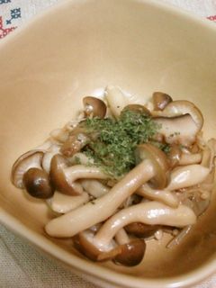 だししょうゆでキノコのバターソテー-レシピのメイン写真