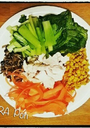 茹で鶏のカラフルサラダ-レシピのメイン写真