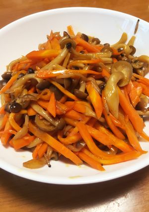 しめじとにんじんの甘辛炒め-レシピのメイン写真