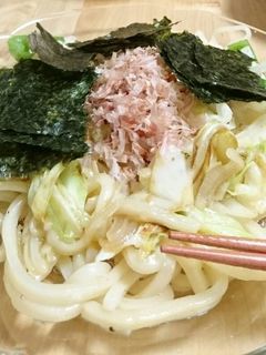 きゃべつ・玉ねぎの焼きうどん-レシピのメイン写真