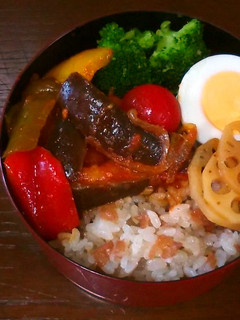 夏のお弁当に♪ズボラな梅干し炊き込みご飯-レシピのメイン写真