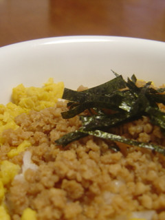 鶏そぼろ丼-レシピのメイン写真