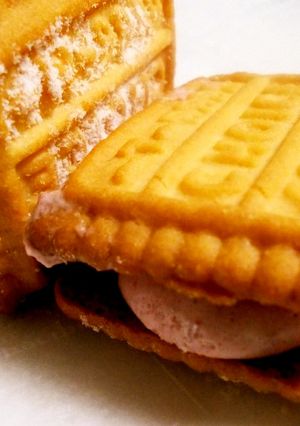ブラックベリーのアイス風ビスケットサンド-レシピのメイン写真