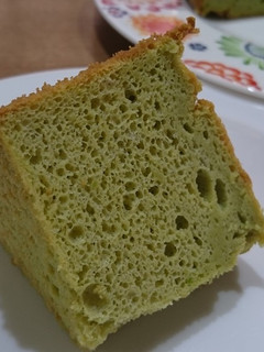 ヘルシー❗アボカドの米粉シフォンケーキ-レシピのメイン写真