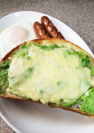 朝食に☆簡単アボガドトースト-レシピのメイン写真