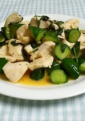 鶏肉とキュウリのバジル炒め-レシピのメイン写真