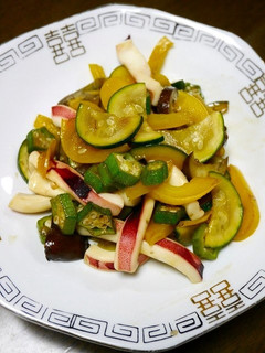 簡単!イカと夏野菜のオイスターソース炒め-レシピのメイン写真