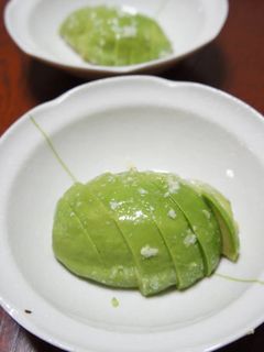 アボカドの塩糀漬け-レシピのメイン写真