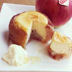 รูปของ ♡丸ごとりんごのチーズケーキ♡