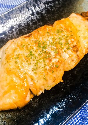 フライパンで簡単15分✨鮭のムニエル-レシピのメイン写真