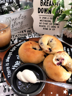 損得♡バタコやんのおかゆで簡単ベーグル-レシピのメイン写真