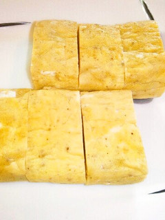 チーズとハーブの卵焼き-レシピのメイン写真