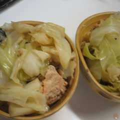 รูปของ キャベツと鮭缶の和風煮物