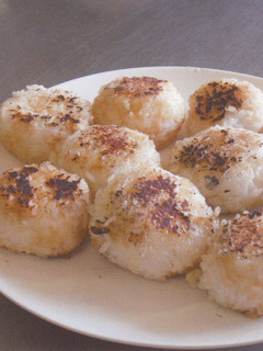 残りご飯を利用して「焼きおにぎり」-レシピのメイン写真