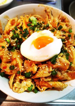 ビビンバ風簡単豚こま丼＊-レシピのメイン写真