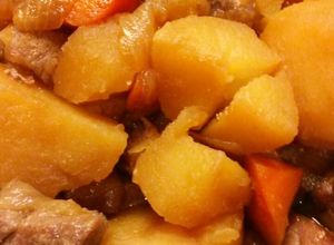 豚肩ロースブロック肉で肉じゃが♪-レシピのメイン写真