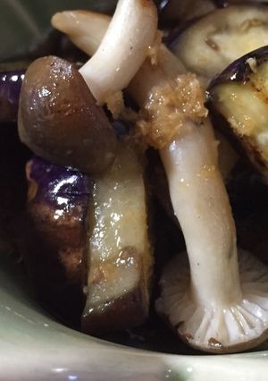 しめじと茄子の生姜醤油和え-レシピのメイン写真