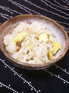 簡単 炊飯器でほくほく栗ご飯-レシピのメイン写真