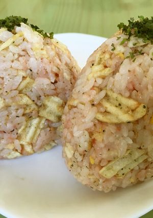 ☆厚切りポテトチップ すき焼き おにぎり-レシピのメイン写真