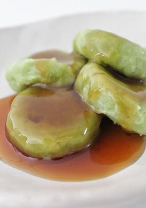 昼おやつ♪アボカド入り緑のみたらし団子-レシピのメイン写真