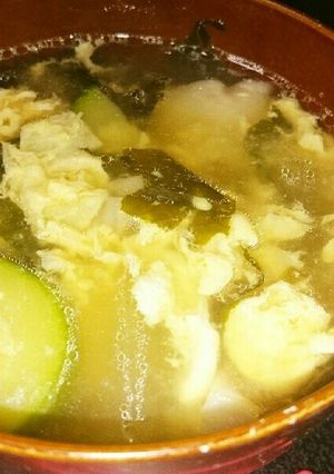 ズッキーニと冬瓜のワンタン中華風スープ-レシピのメイン写真