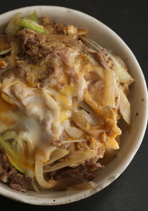 天然だしパックで作る 牛とじ丼-レシピのメイン写真