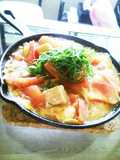 ごま油香る☆高野豆腐とトマトの卵とじ丼