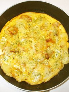 じゃが芋のカサ増しオムレツ♪簡単卵焼き-レシピのメイン写真