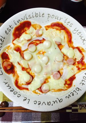 超簡単で時短！餃子の皮でパリパリピザ♡-レシピのメイン写真