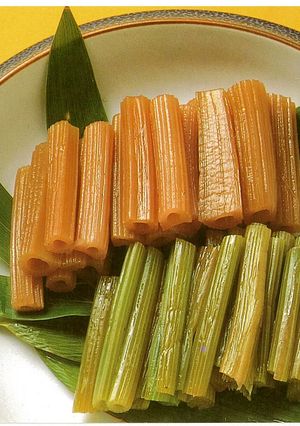 フキとシャクの漬物-レシピのメイン写真