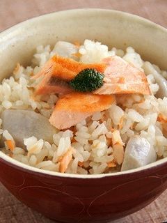鮭と里芋の炊き込みご飯-レシピのメイン写真