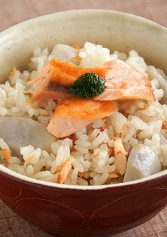 鮭と里芋の炊き込みご飯-レシピのメイン写真