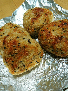 あげ玉入り焼おにぎり醤油味-レシピのメイン写真