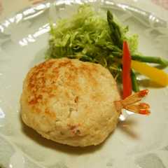 รูปของ しっぽが可愛い☆豆腐とエビのハンバーグ