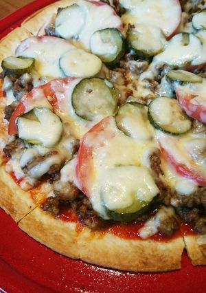 クラストで簡単☆チーズバーガー風ピザ☆-レシピのメイン写真