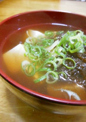 とろろ昆布と豆腐のお吸い物-レシピのメイン写真